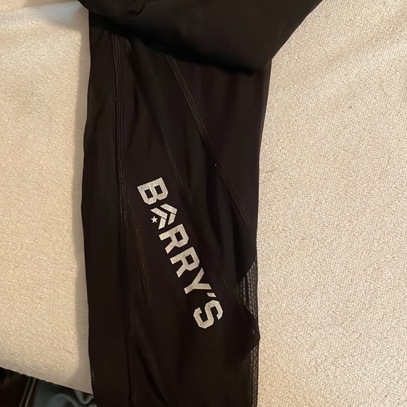 Barry’s x lululemon mesh full length legging - Picture 2 of 4